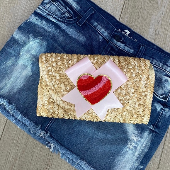 Heart Rattan Straw Clutch - Picture 1 of 5